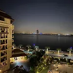 Luxurious Home By The Beach In The Palm Jumeirah