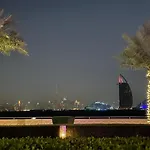 Luxurious Home By The Beach In The Palm Jumeirah