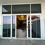 Luxurious Home By The Beach In The Palm Jumeirah